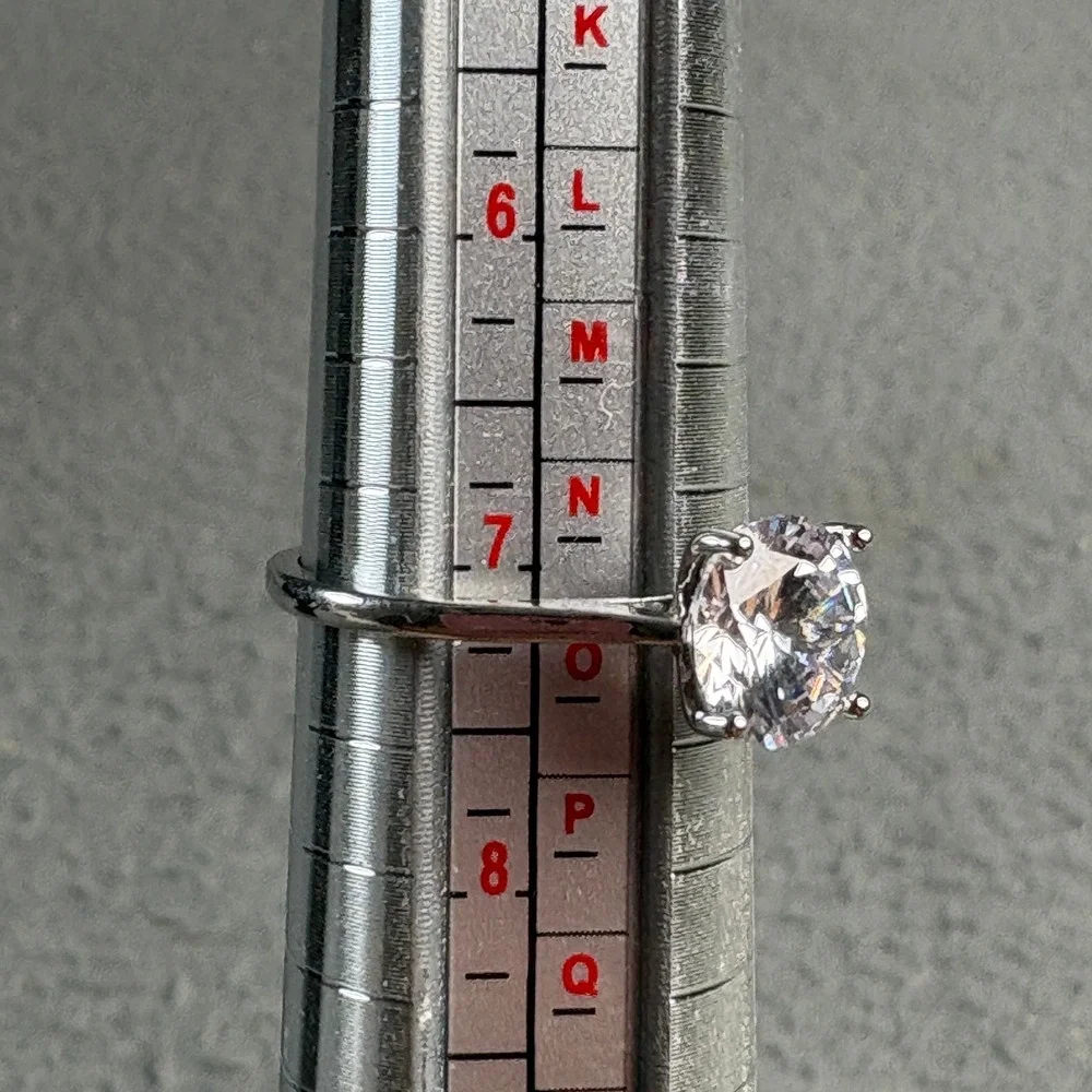 Womens Round Cut Cubic Zirconia Solitaire Ring Silver Tone Size 7.25
